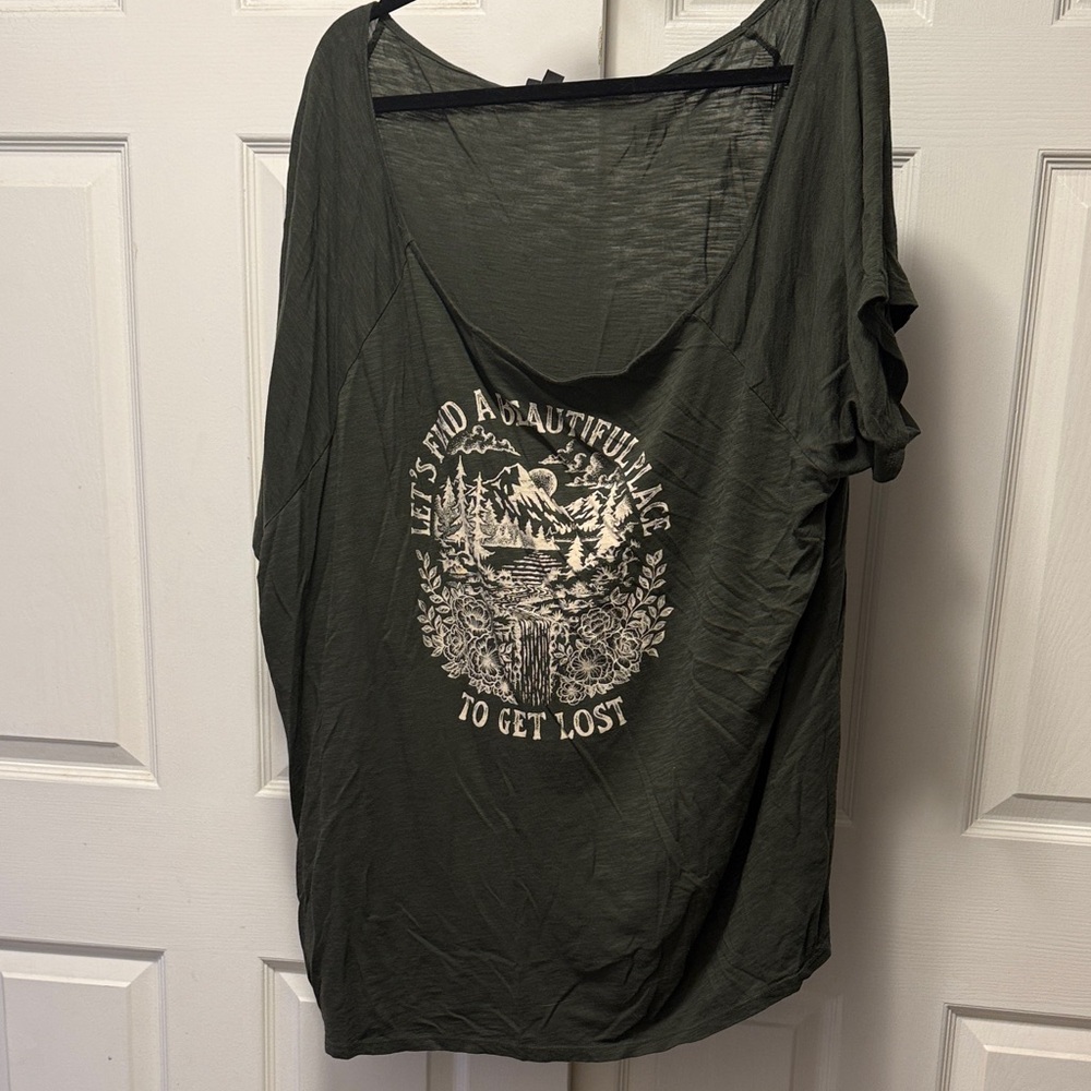 torrid Olive Green Scoop Neck Graphic Short Sleeve Tee with White Print